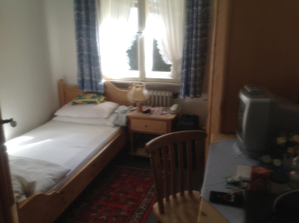 Haus Hollental Hotel Garmisch-Partenkirchen Quarto foto