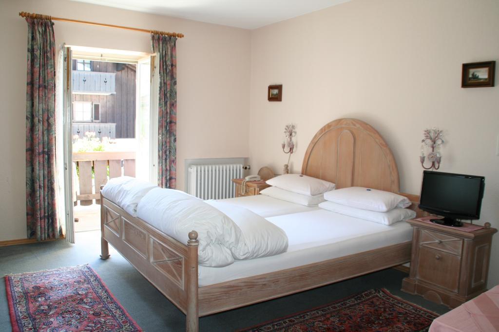 Haus Hollental Hotel Garmisch-Partenkirchen Quarto foto